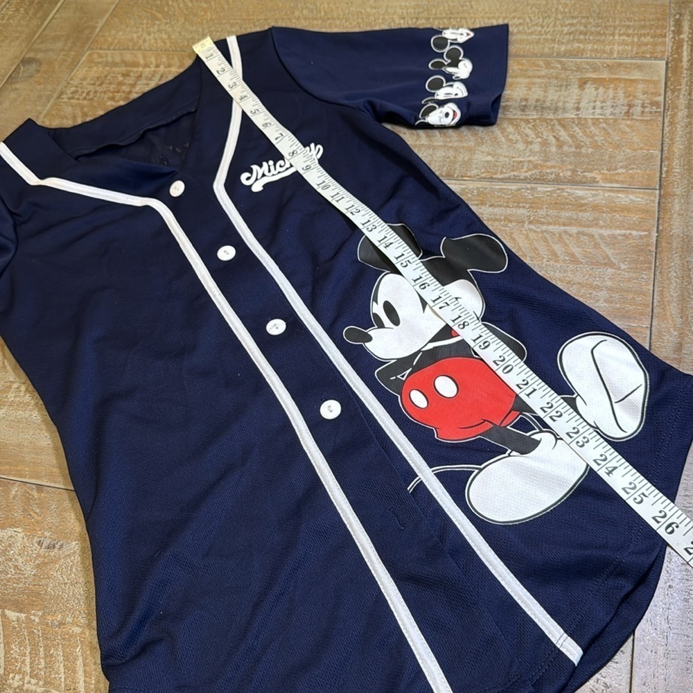 Women’s Mickey baseball jersey size rubbed off - Picture 3 of 7